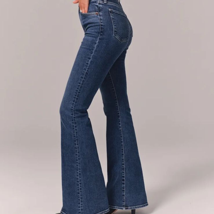 Women's high-waist vintage flared jeans