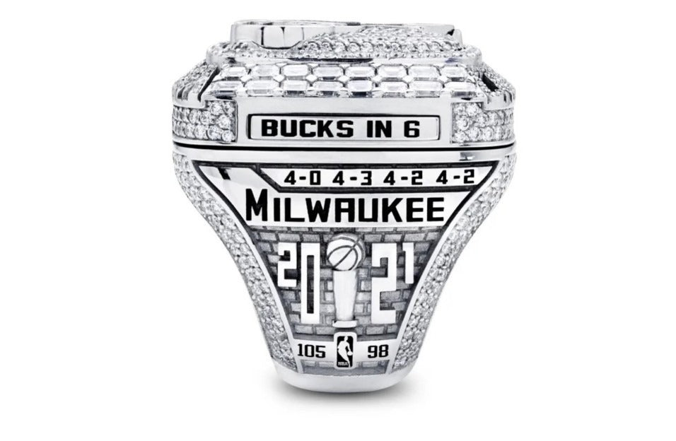 Milwaukee Bucks Alloy Championship Ring