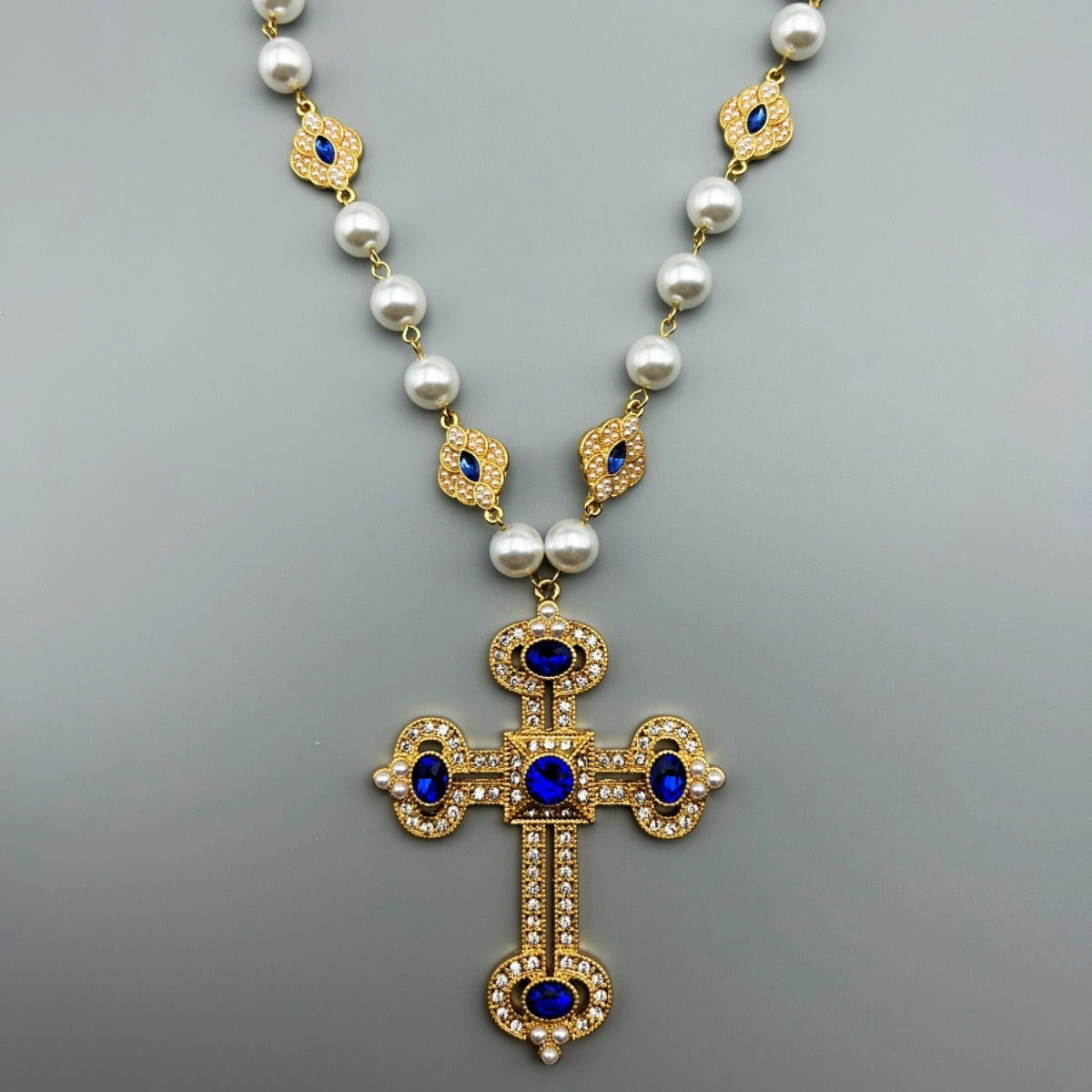 Vintage Crowned Pearl Necklace with Diamond Inlay