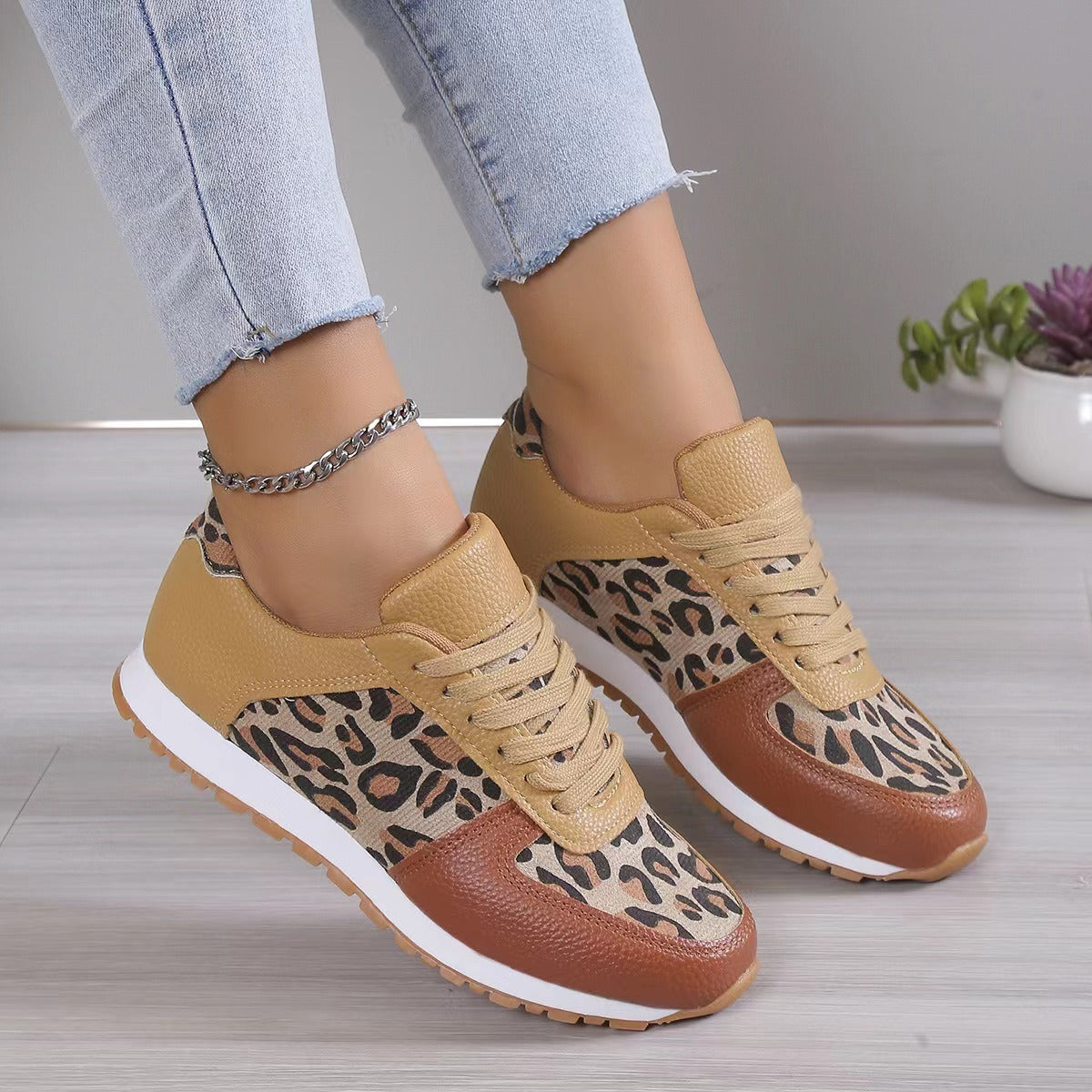 Leopard Print Casual Sports Shoes: Low-Top Women's Running Shoes