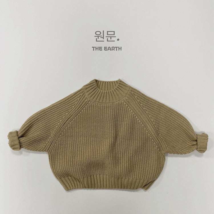 New vintage knitted sweater for kids, solid casual design, loose fit, and warm pullover.