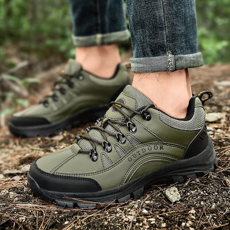 Men's Oversized Leather Hiking Shoes: Low-Top Outdoor Sneakers for Fall/Winter