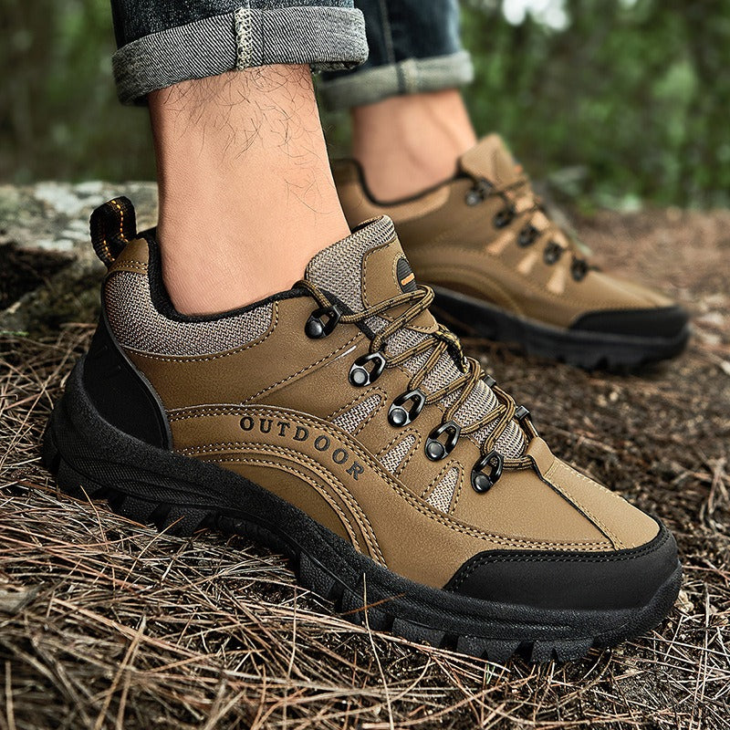 Men's Oversized Leather Hiking Shoes: Low-Top Outdoor Sneakers for Fall/Winter