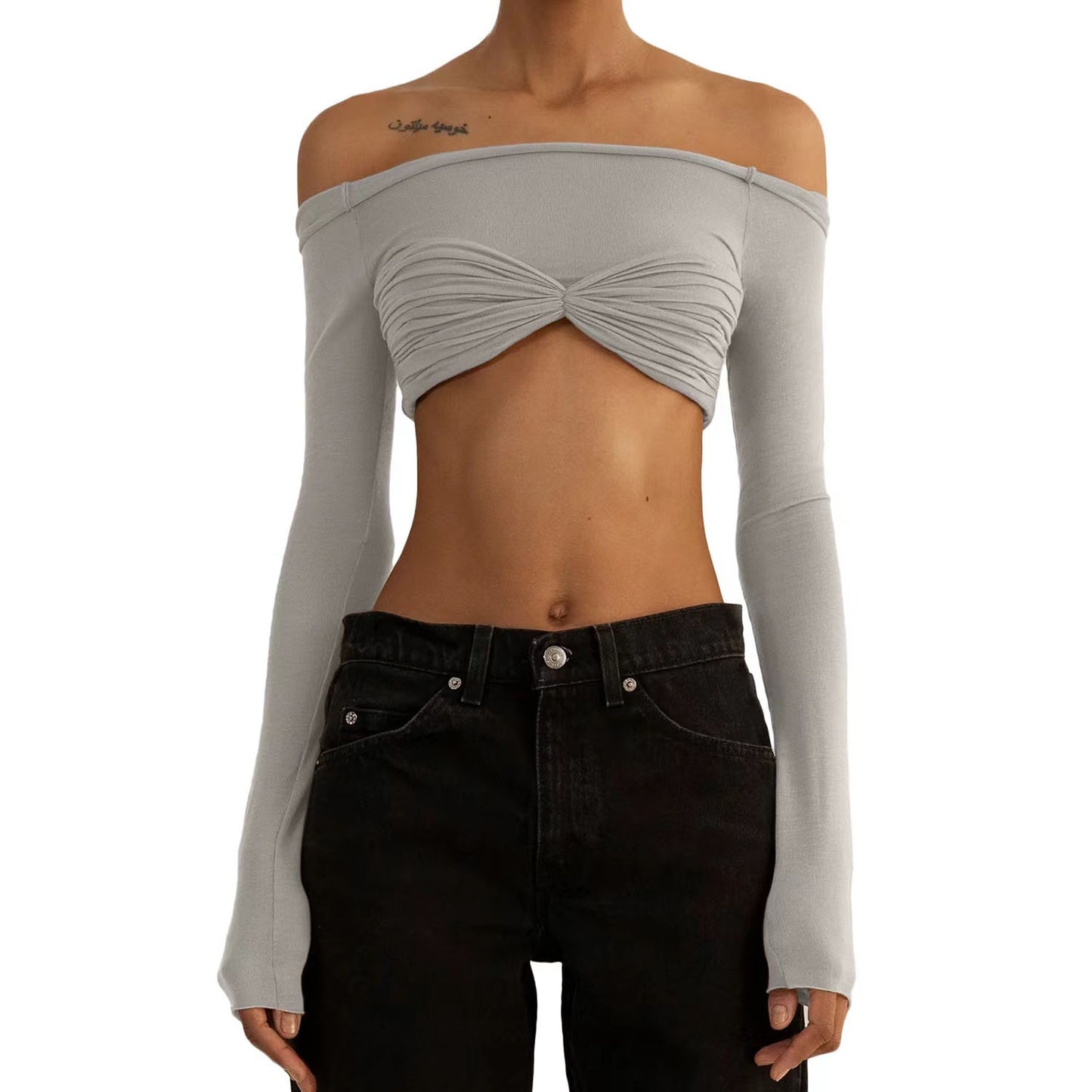 One-line neckline sheer chest-wrapped short top.