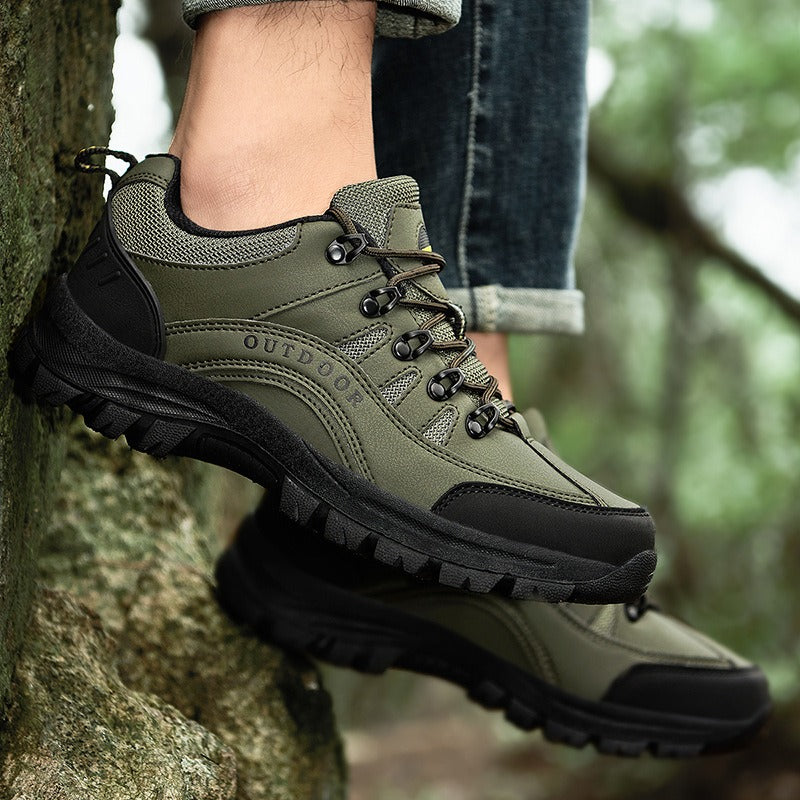 Men's Oversized Leather Hiking Shoes: Low-Top Outdoor Sneakers for Fall/Winter