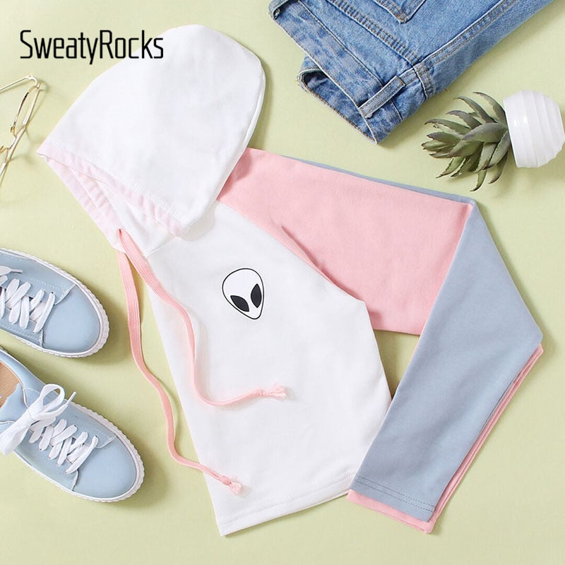 SweatyRocks Alien Print Crop Top Sweatshirt