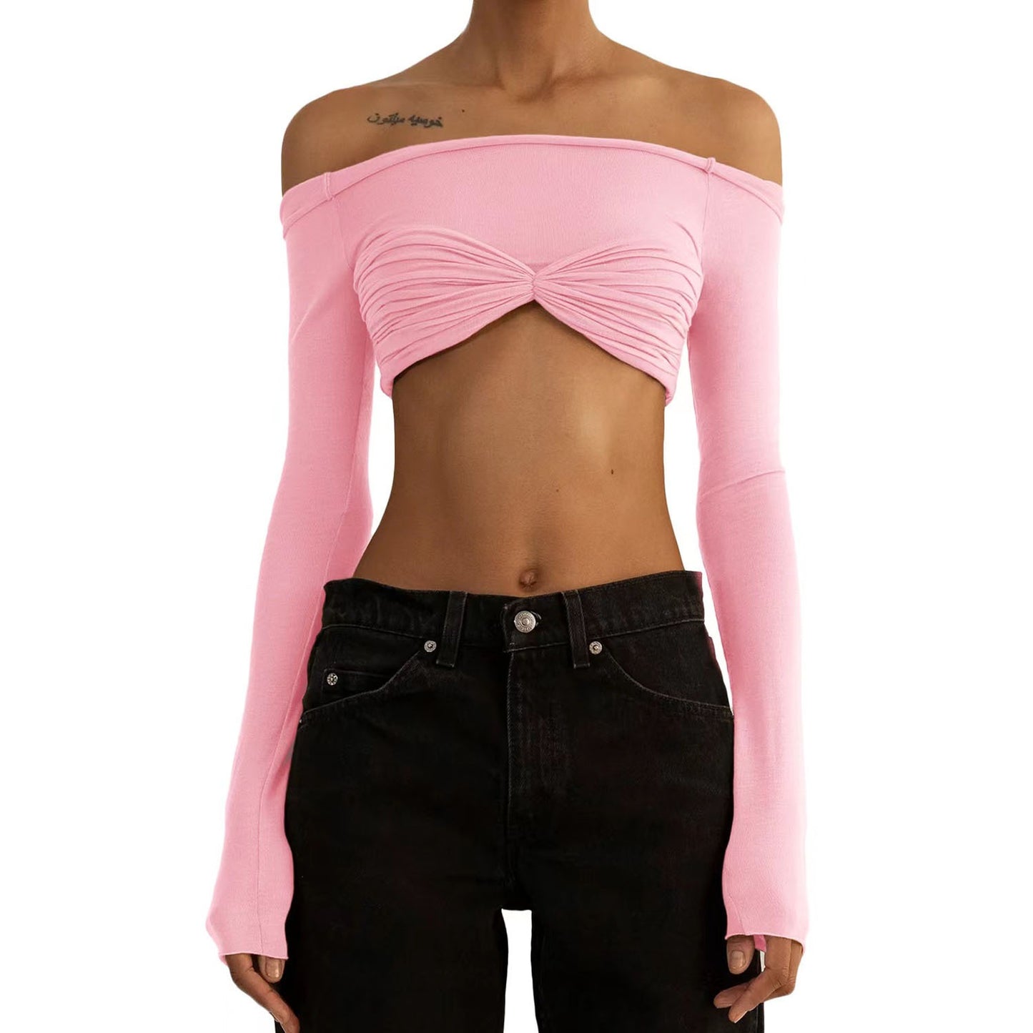 One-line neckline sheer chest-wrapped short top.