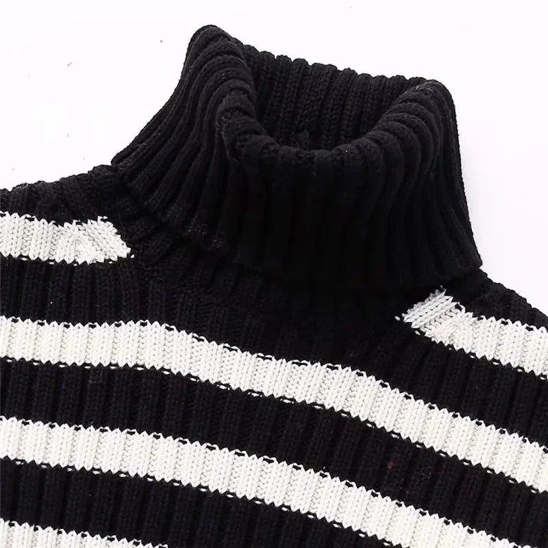 Women's cropped turtleneck knitted sweater, long sleeve, for autumn/winter.