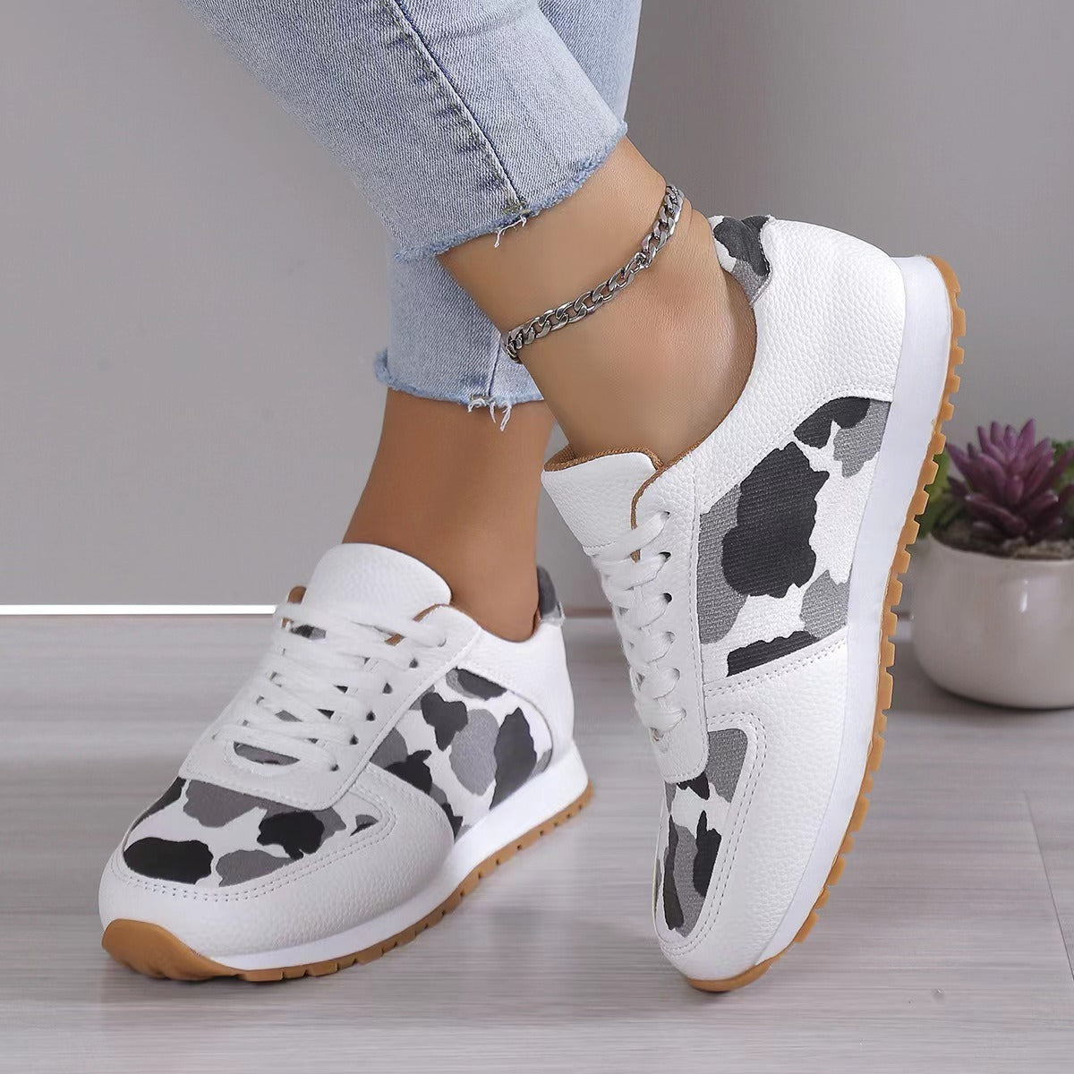 Leopard Print Casual Sports Shoes: Low-Top Women's Running Shoes