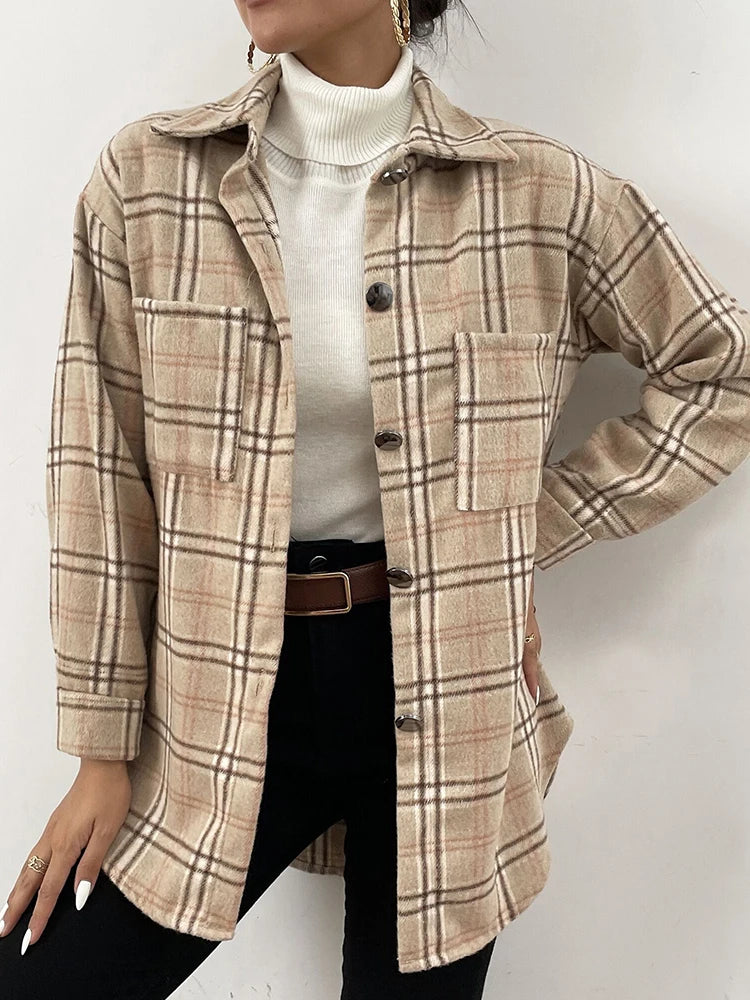 Vintage Plaid Shirt: Women's Long Sleeve Collared Shirt with Pockets