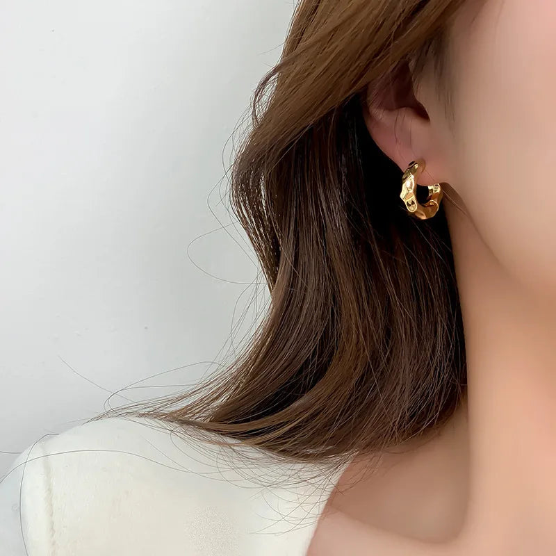 Retro Gold Irregular Hoop Earrings: Geometric Drop Jewelry